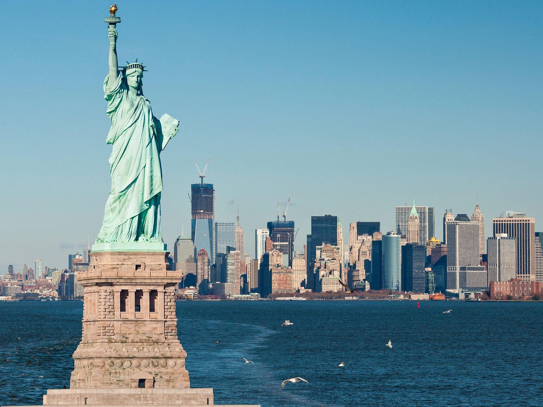 Statue of Liberty:
      The Statue of Liberty is a colossal neoclassical sculpture on Liberty Island in New York Harbor in New York City, in the United States. The copper statue, a gift from the people of France to the people of the United States, was designed by French sculptor Frédéric Auguste Bartholdi and built by Gustave Eiffel. The statue was dedicated on October 28, 1886.